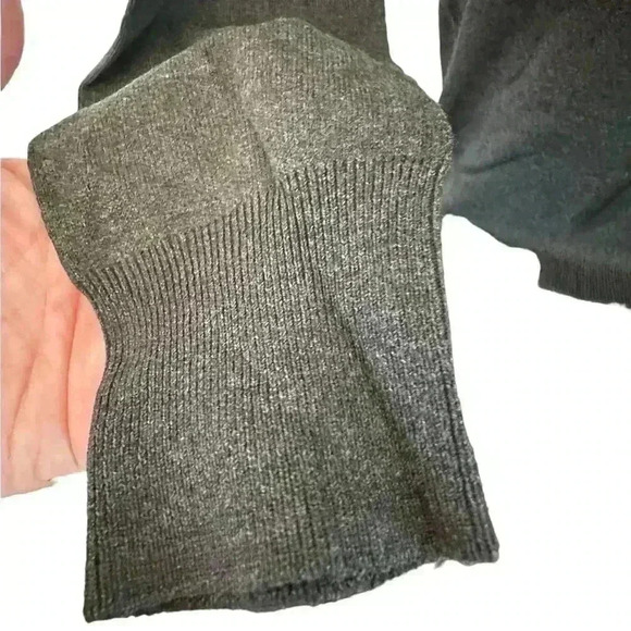 Women's H&M Soft Gray Turtle Neck Long Sleeve Size S Small New w/o Tags Sweater - Picture 4 of 10